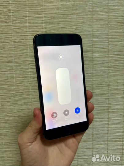 iPhone 8 Plus, 64 ГБ