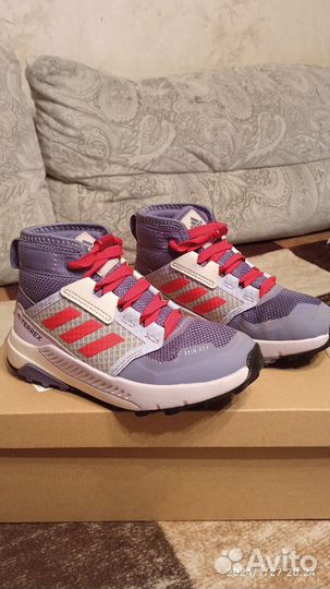 Кроссовки adidas 29