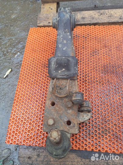 Рычаг передний правый Hyundai Starex