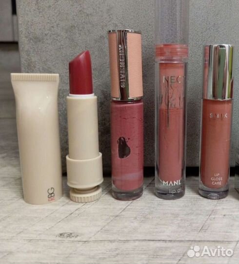 Блеск для губ, помада