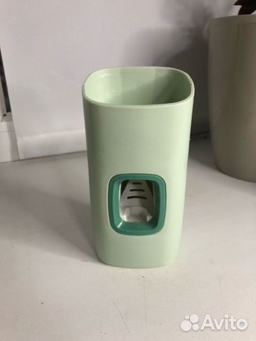 Дозатор зубной пасты