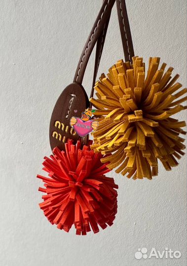 Стильный брелок обвес MiuMiu