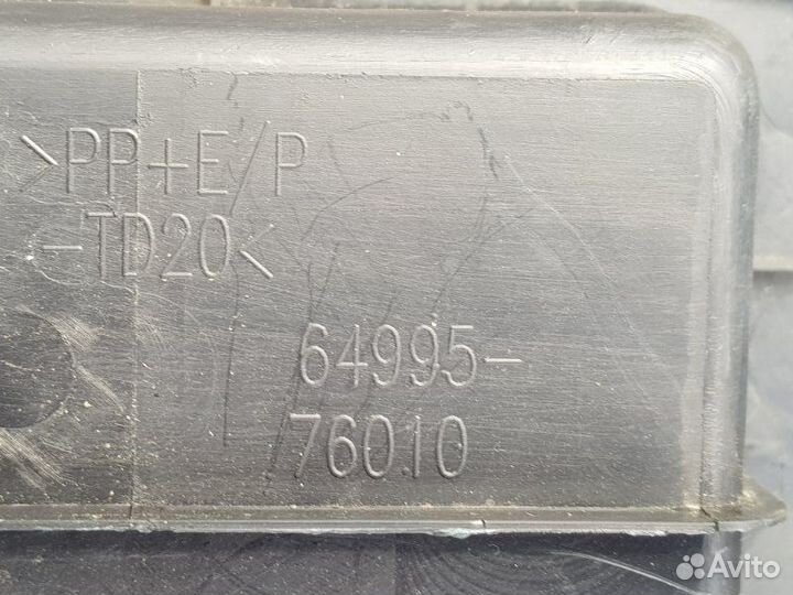 Ящик для инструментов правый Lexus Ct200H ZWA10