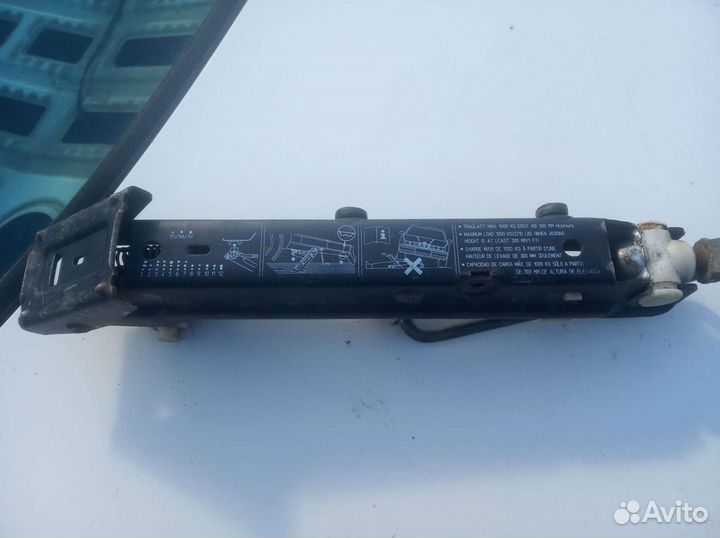 Домкрат BMW e34