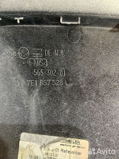 Накладка зеркала правого Volkswagen Transporter T6