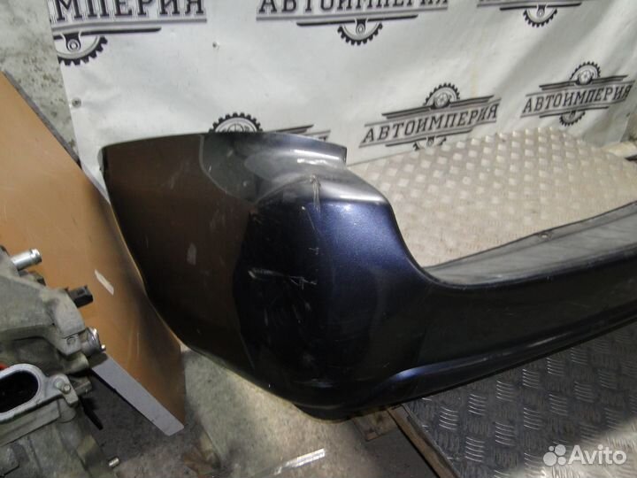 Бампер задний Toyota Sienna 2 2005 3.3