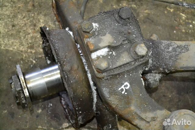 Поворотный кулак переднего моста, правый scania G