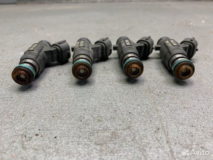 Топливная форсунка Nissan Primera P12 седан 2.0