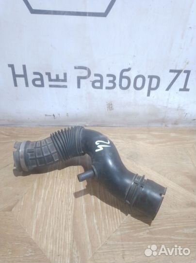 Патрубок воздушного фильтра Renault megane 1