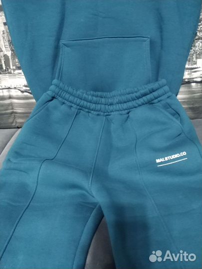 Спортивный костюм