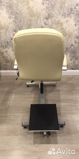 Педикюрное кресло б/у