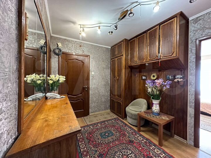 3-к. квартира, 71 м², 3/5 эт.