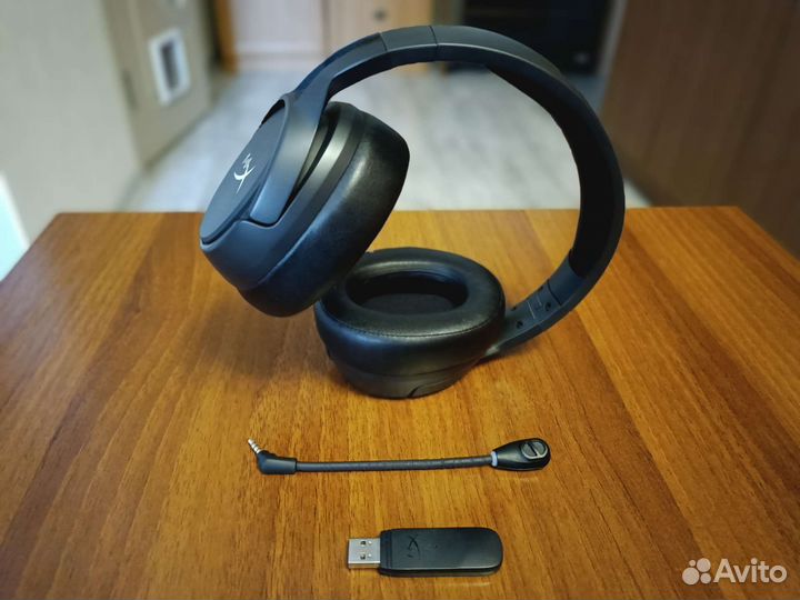 Беспроводная гарнитура HyperX Cloud Flight S