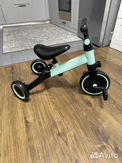 Трехколесный велосипед