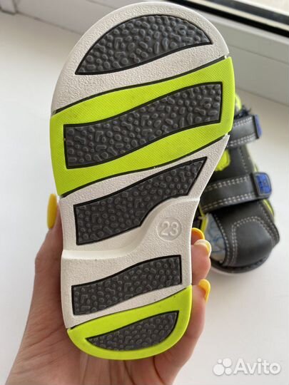 Сандали детские