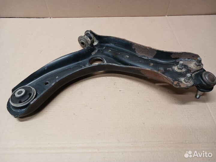 Рычаг передний левый Volkswagen Polo 5