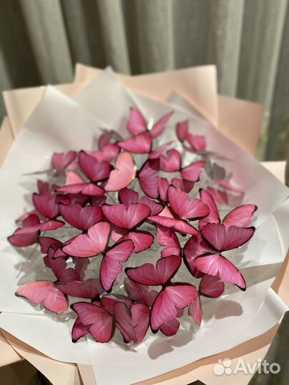 Светящийся букет из бабочек