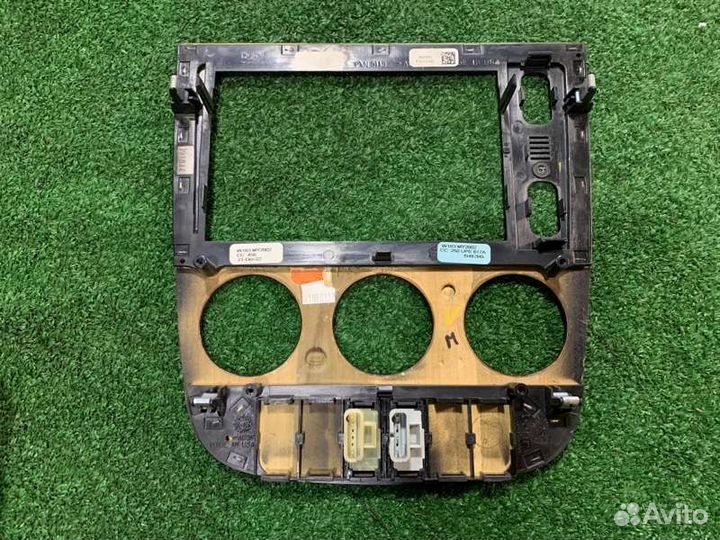 Вставка декор под климат Mercedes-Benz M-Class