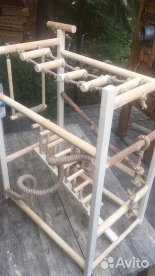 Игровой стенд для попугая