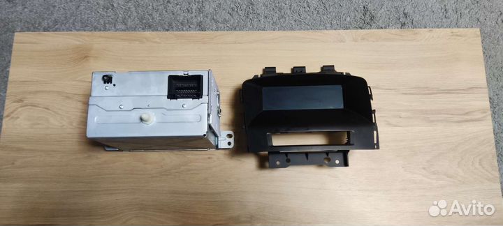 Магнитола для автомобиля Opel Astra J CD400