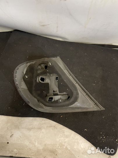 Фонарь задний правый Toyota Camry XV30