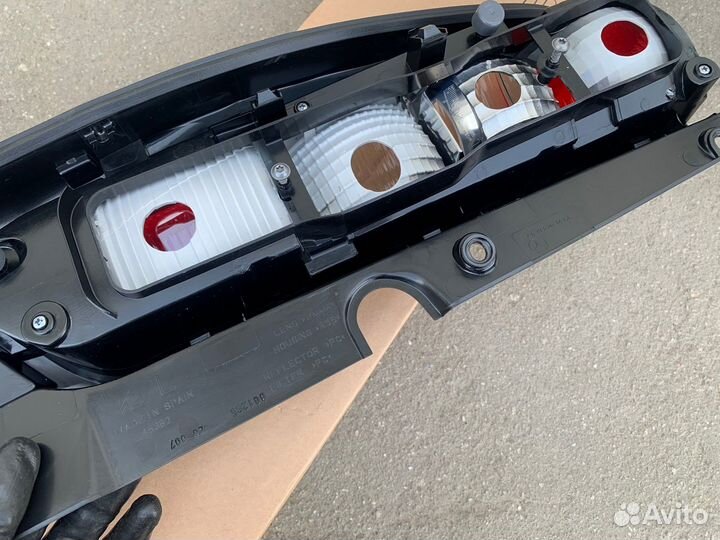 Фонарь задний левый Viano W639