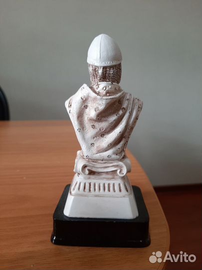 Бюст полимер