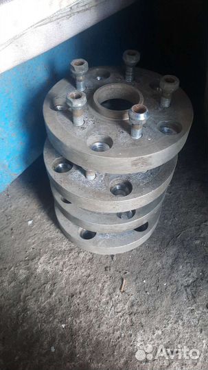 Продам проставки под диски