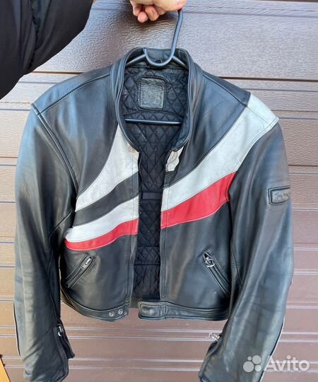 Кожаная мото куртка