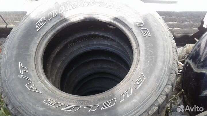Bridgestone Dueler A/T 275/70 R16