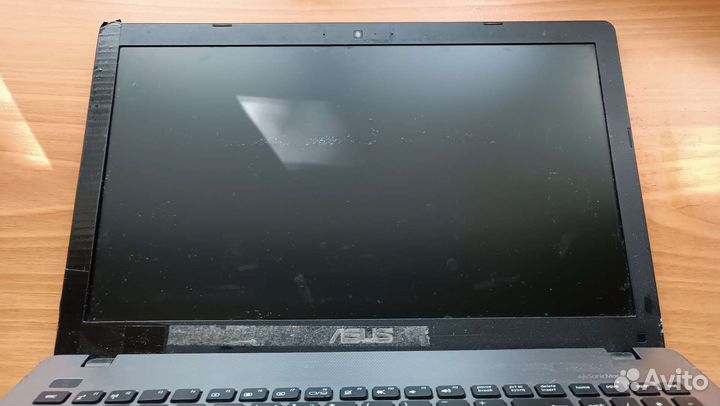Ноутбук asus X550L