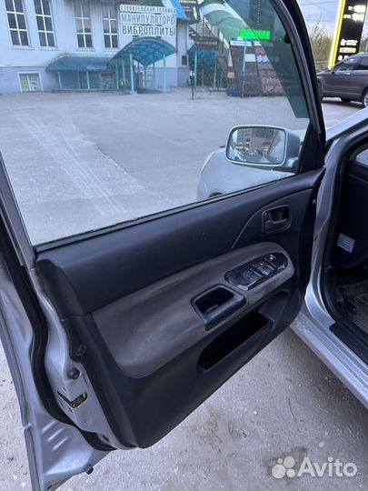 Mitsubishi Lancer 1.6 AT, 2005, 200 000 км