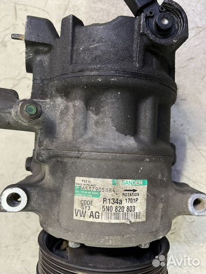 Компрессор кондиционера Volkswagen Passat B6