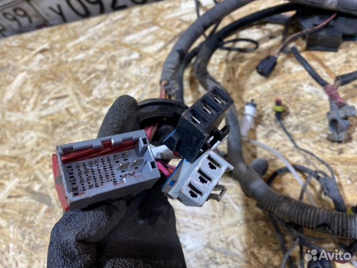 Подкапотная проводка LADA Granta 2011