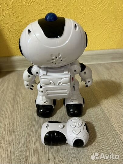Игрушка робот