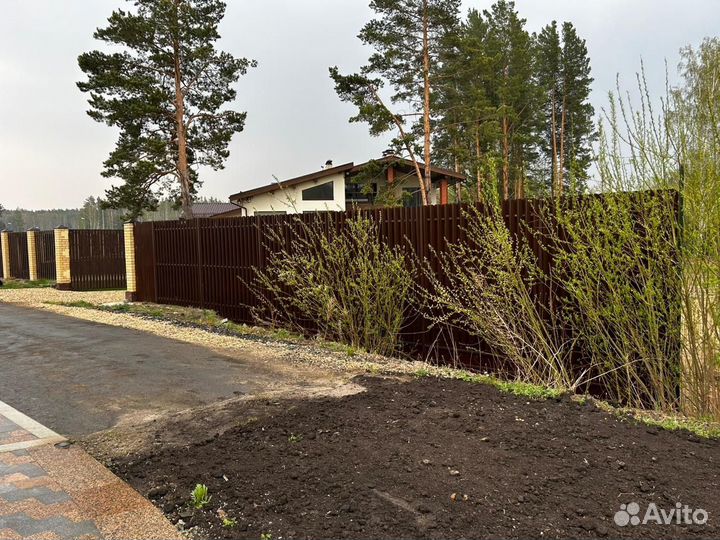 Забор из евроштакетника под ключ