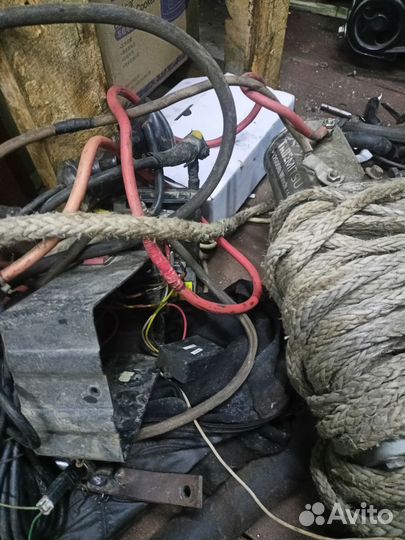 Лебедка электрическая 12v 6000 т