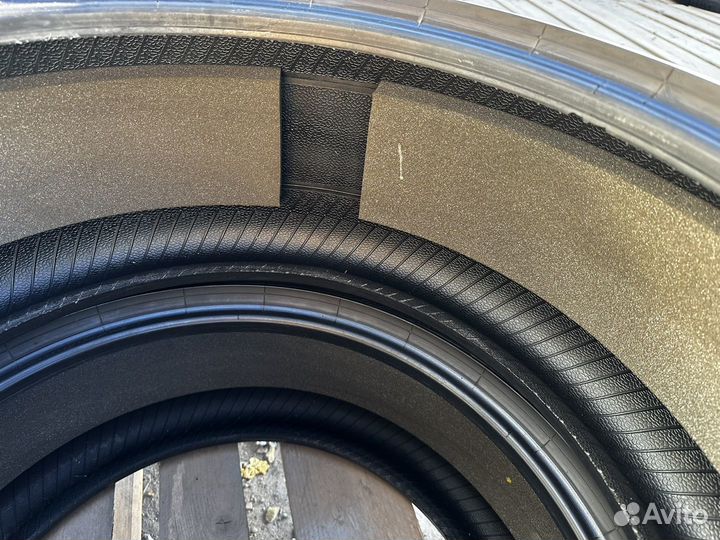 Pirelli P Zero PZ4 255/35 R20 97W