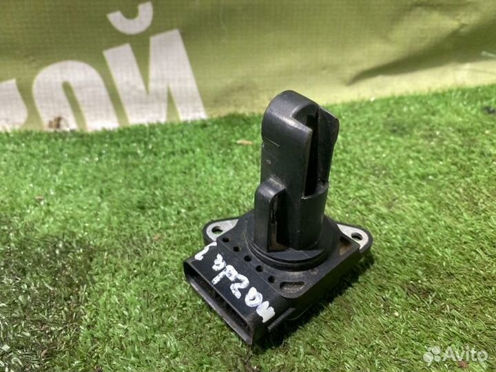 Датчик массового расхода воздуха Mazda Mazda3 BK