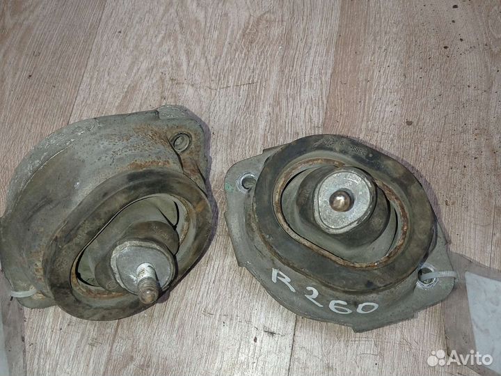 Подушка крепление двс на BMW X5 Е53