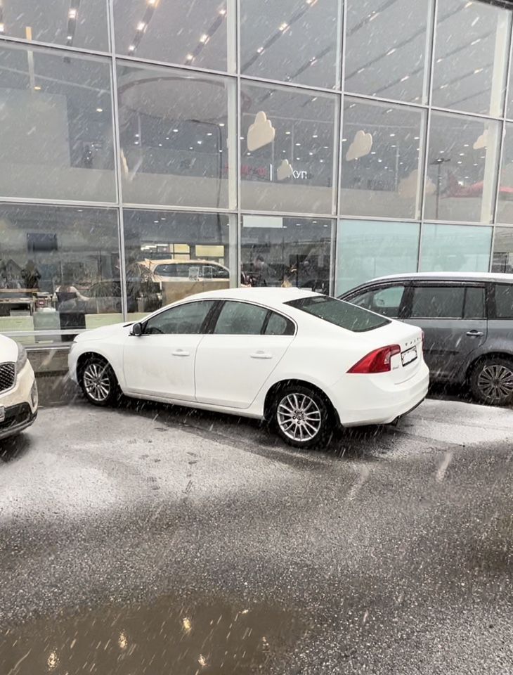 Volvo S60: фото владельца