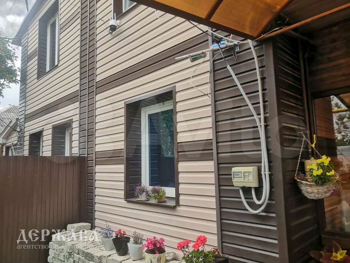 Дом 105 м² на участке 4 сот.