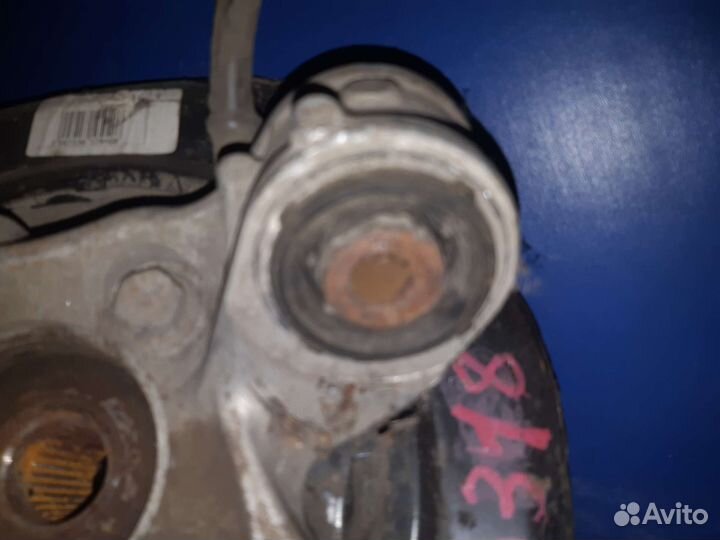 Задний левый кулак Honda CRV-3