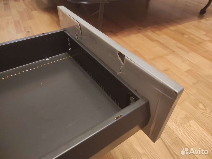 Тумба под инструмент