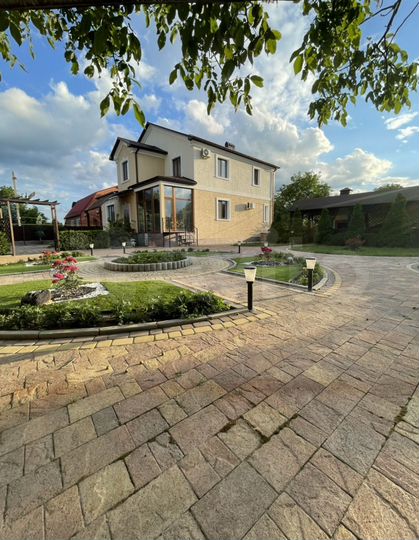 Дом 180 м² на участке 15 сот.