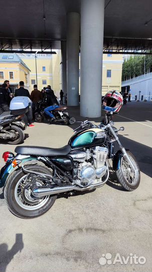 Triumph Thunderbird 900