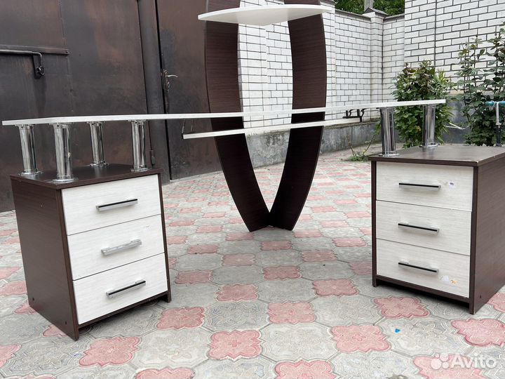 Компьютерный стол