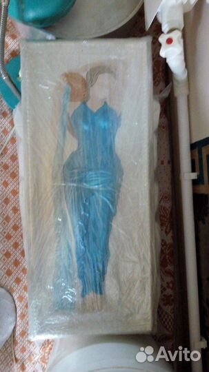 Гипсовое панно Дева