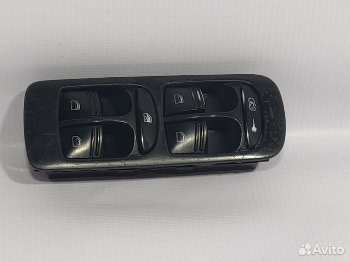 Блок управления стеклоподъемниками передний левый