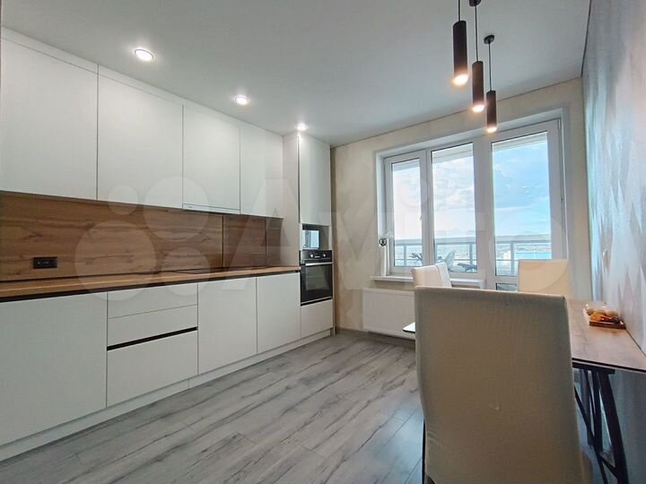 3-к. квартира, 81,3 м², 23/25 эт.